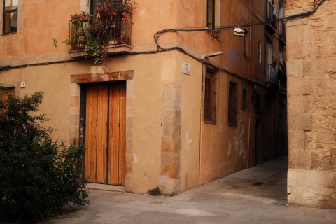 Travel, frame 5