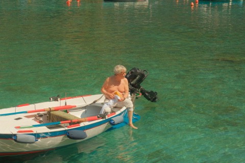Travel, frame 6