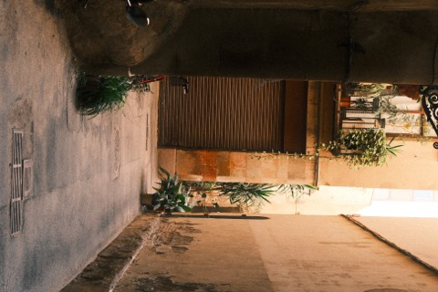Travel, frame 27