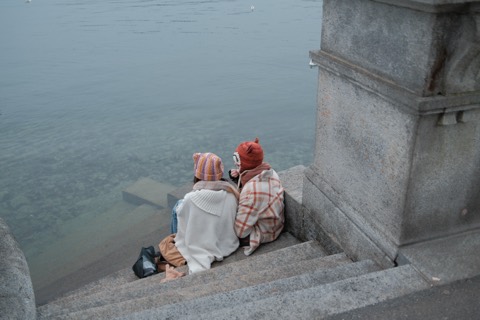 Travel, frame 19